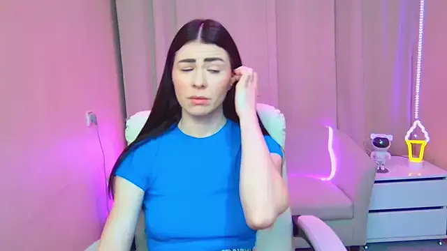 Explore MilaSecret55, she wants to masturbate for you MilaSecret55 from StripChat