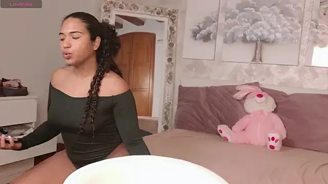 MilaTeenX from StripChat