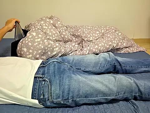 mileshake from StripChat