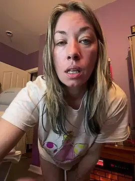 MiraKisss from StripChat