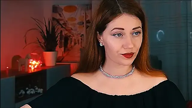 MissBeverlyMills from StripChat