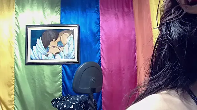 Moira-Hot from StripChat