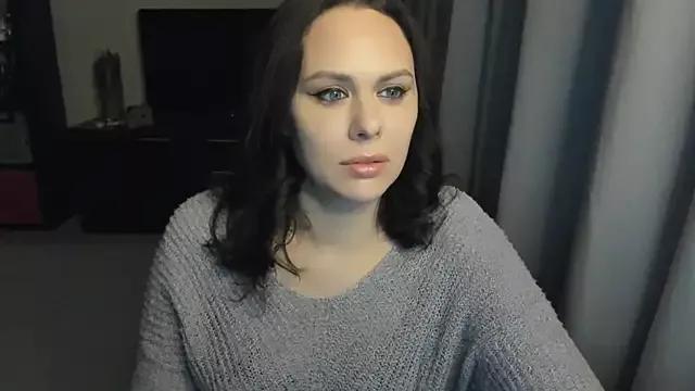 Masturbate to cute camwhore MollyCheiz MollyCheiz from StripChat