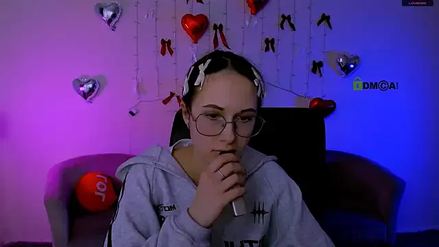 Quench your nuttiest fantasies with StripChat's appetizing Mona_cloud mona_cloud from StripChat