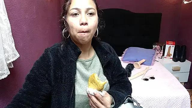 monika_256 from StripChat