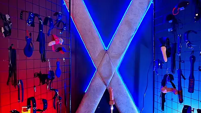 mranii_queen_bdsm_ from StripChat