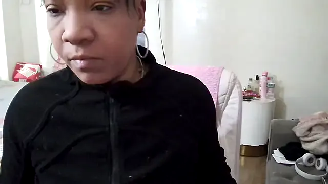 mzpretty444 from StripChat