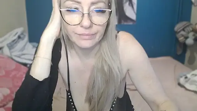 NADINNNE from StripChat