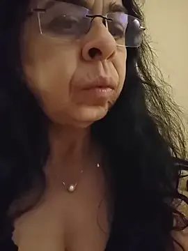 NakedMILFx from StripChat