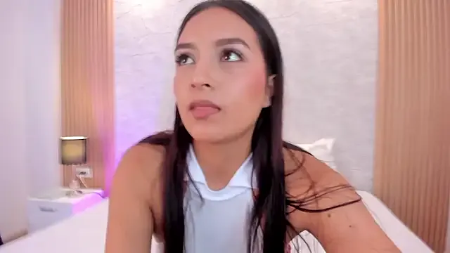 NaomyCollins__ from StripChat