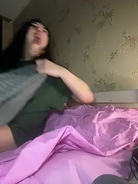 Naughtbaby_2025 from StripChat