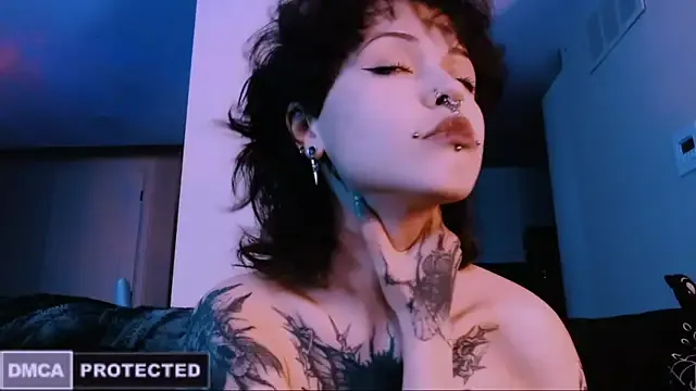 NaughtyLittleFox from StripChat