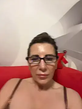 NaughtyMilla from StripChat