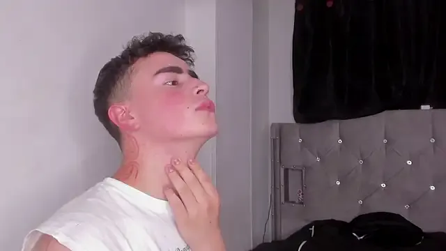 naughtysalomon__ from StripChat