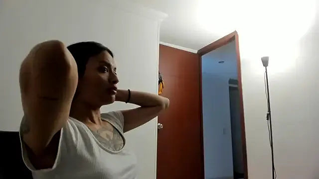 nia__white from StripChat