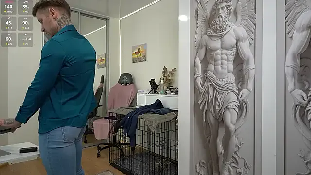 NickHOWLEN from StripChat