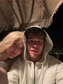 NickyGold_Official from StripChat