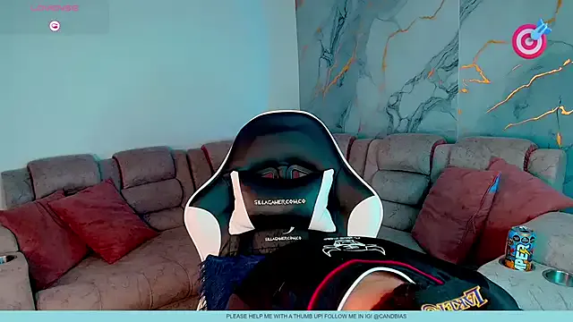 Curious Niico_Cruz laying bare and masturbating with his adored vibrating toys Niico_Cruz from StripChat