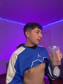 Admire 23 years old oliver_kyy from StripChat oliver_kyy from StripChat