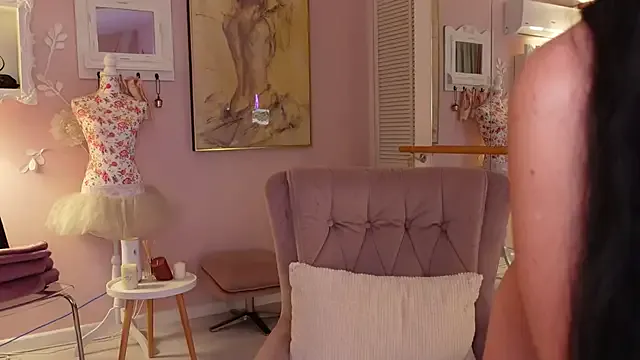 OliviaSirena from StripChat