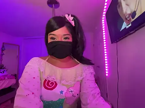 Onlypawzz from StripChat