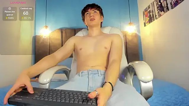 Oscar_fox_ from StripChat