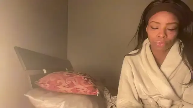 Peachyz69 from StripChat