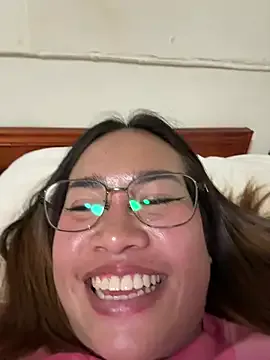 Streaming dreams and nasty satisfaction with StripChat's skilled Ponthip Ponthip from StripChat