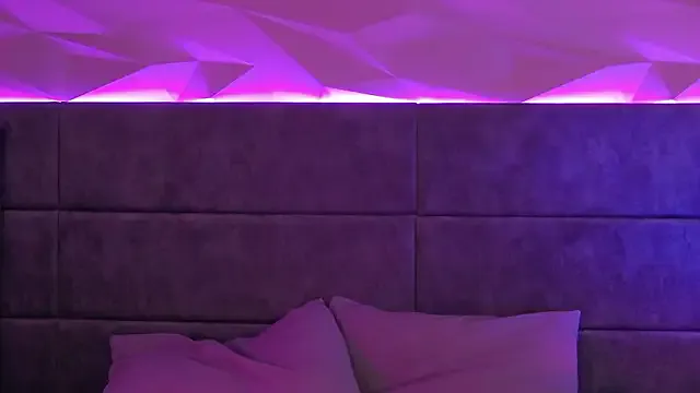 PorcelainAnora from StripChat