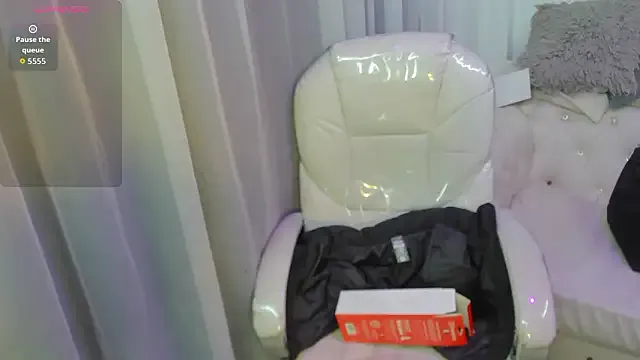 Pretty_Johnson_ from StripChat