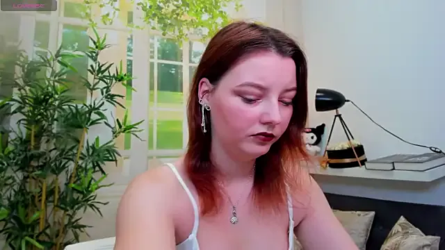 pretty_little_thing from StripChat