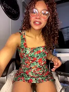 Discover PrettyLia, they want to masturbate for you PrettyLia from StripChat