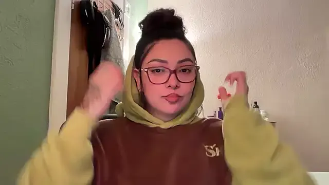 Pumpkin_bunny from StripChat