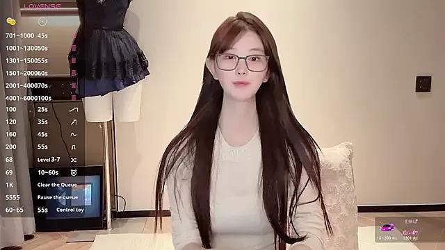 Qenen1 from StripChat