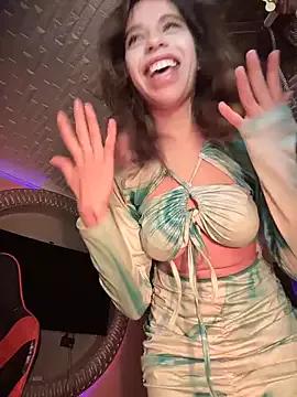 Queentaraf999 from StripChat