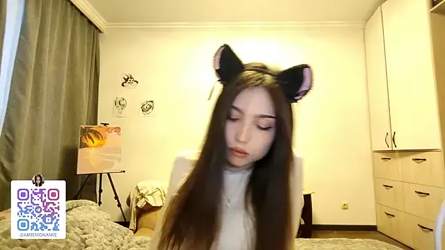 Qwami_Amie from StripChat