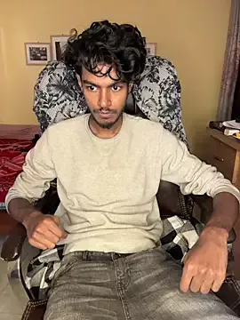 RavenKisses from StripChat