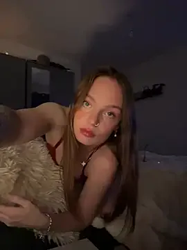 The marvelous Rayewest - cute free camslut ready to squirt Rayewest from StripChat