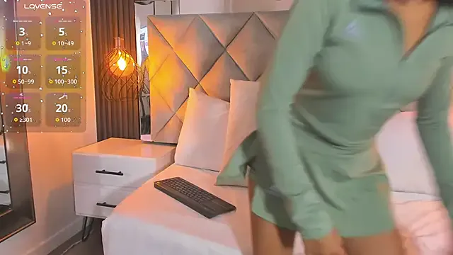 Real_virgin_Pussy from StripChat