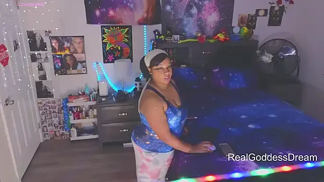 realgoddessdream from StripChat