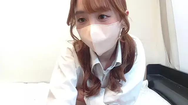 riseshu from StripChat