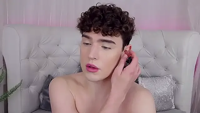 RobbyCharming from StripChat