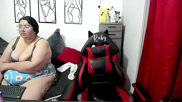 RubyPirsso18 from StripChat