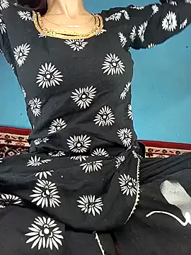 Saniya76 from StripChat