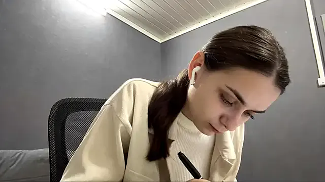 SarahHeadly from StripChat