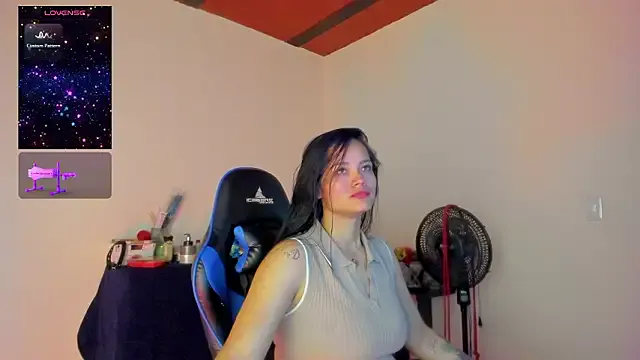 scarlet-kennedy98 from StripChat