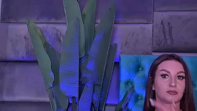 SecretSienna from StripChat