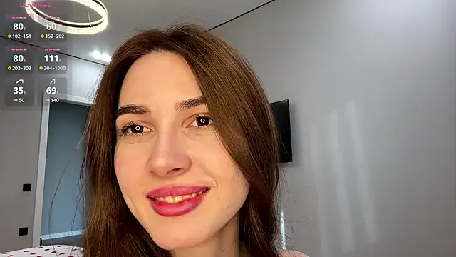 SepiahLune from StripChat