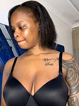 SexxyLunar from StripChat