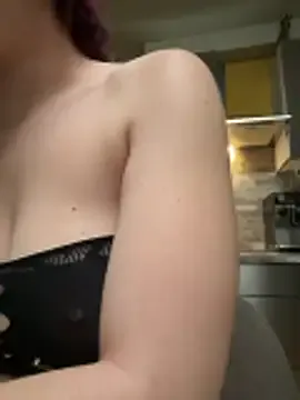 sexymelli18 from StripChat